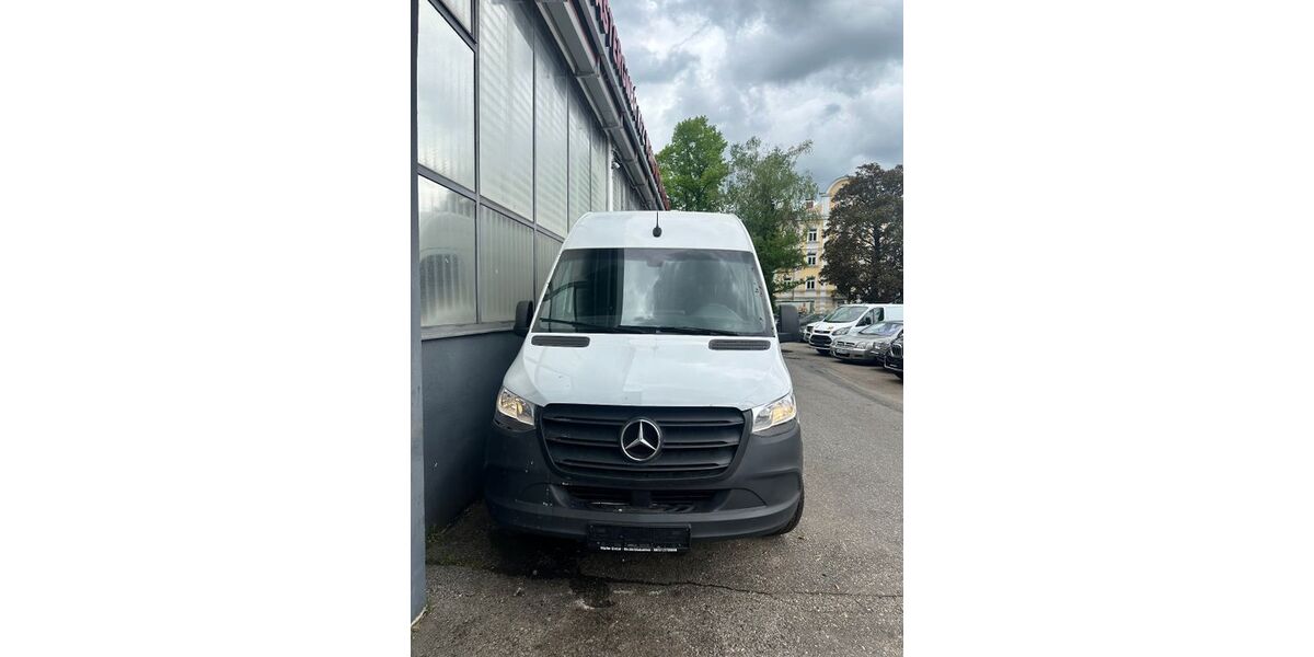 Mercedes-Benz Sprinter 261.000 km 19.000 &euro; Rosenheim 83026
