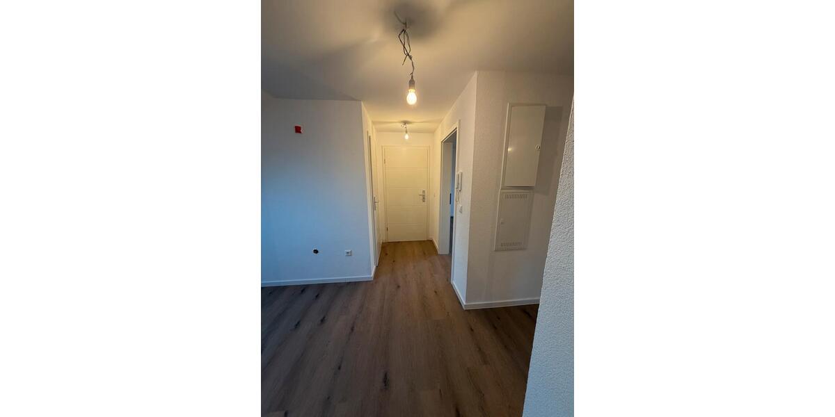Dachgeschoßwohnung Köngen - 3 Zimmer, 65 m&sup2;, 1.100&euro; | Angebot:26647613