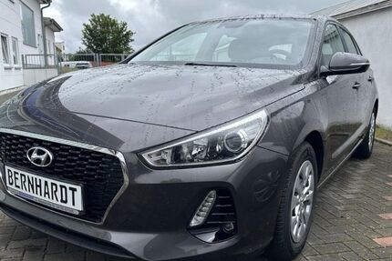 Hyundai i30 76.000 km 9.990 &euro; Dresden 01156