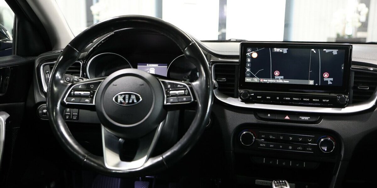Kia XCeed 1.4 T-GDI LUNCH-X-EDITION / PANORAMA, LED 95.000 km 15.555 &euro; Hamm 59077