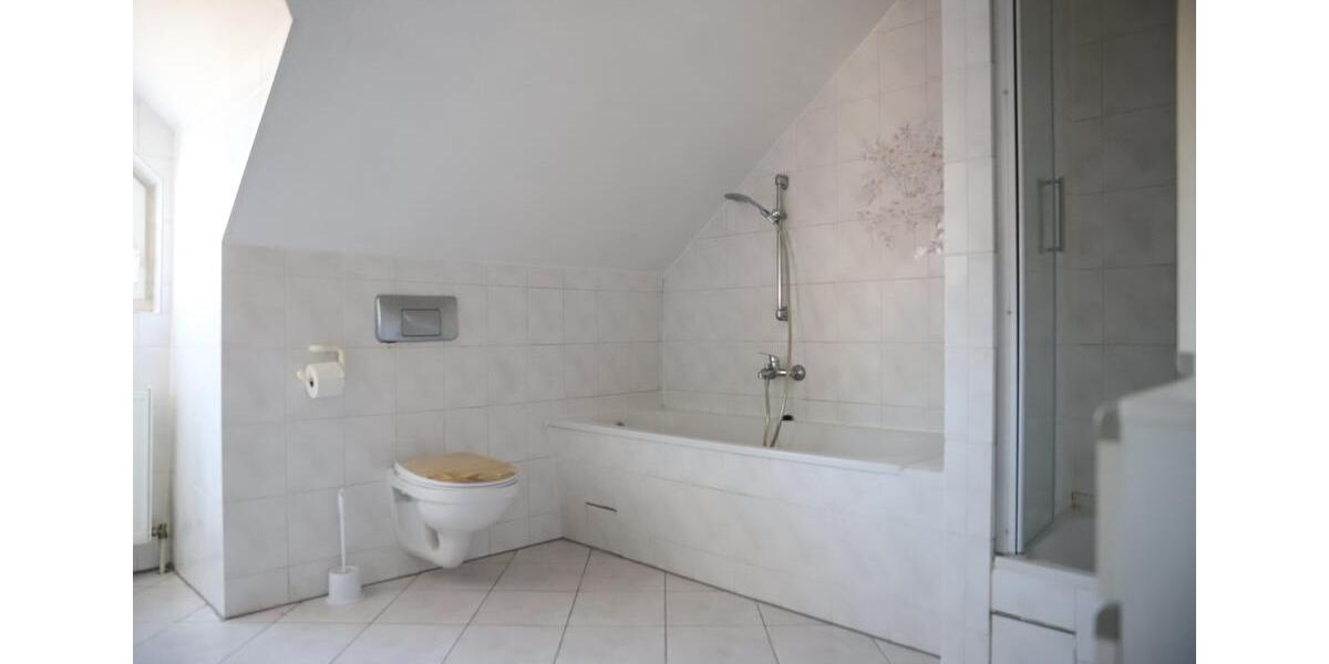 Doppelhaushälfte Brieselang - 5 Zimmer, 150 m&sup2;, 1.550&euro; | Angebot:25408375