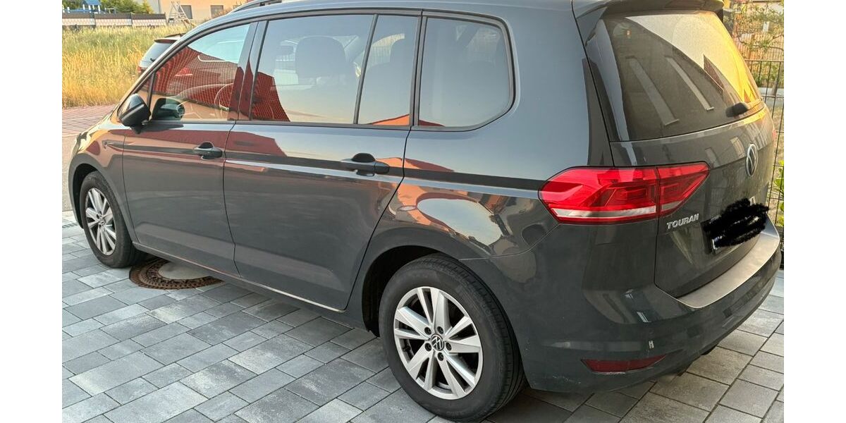 VW Touran 99.000 km 21.990 &euro; Iphofen 97346