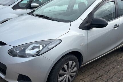 Mazda 2 214.705 km 790 &euro; Nufringen/Stuttgart 71154