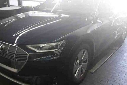 Audi e-tron 22.000 km 32.780 &euro; Balingen 72336