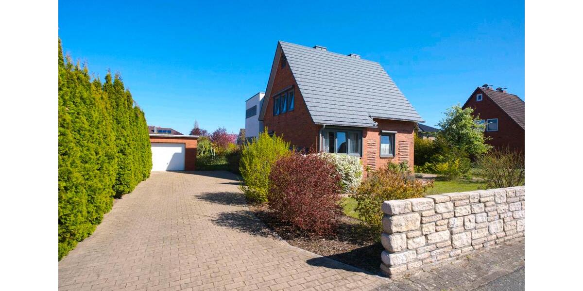 Einfamilienhaus Adendorf - 8 Zimmer, 165 m&sup2;, 699.000&euro; | Angebot:26421364