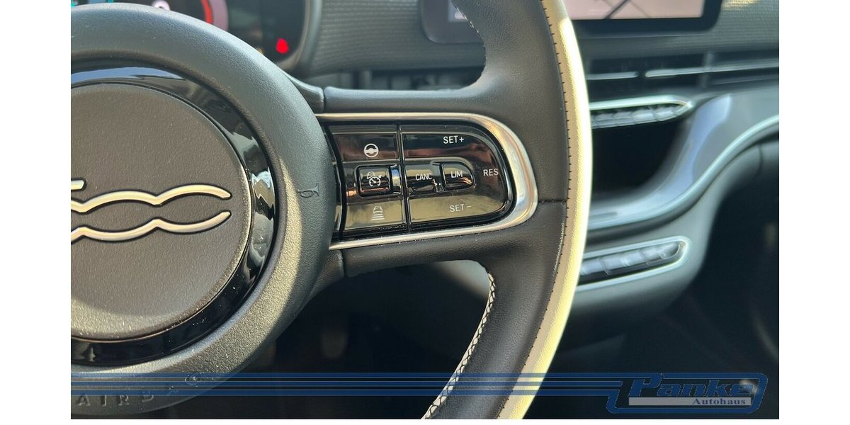 Fiat 500e La Prima By Bocelli 42kWh*Pano*ACC*LED*SHZ 13.910 km 18.990 &euro; Berlin 13187