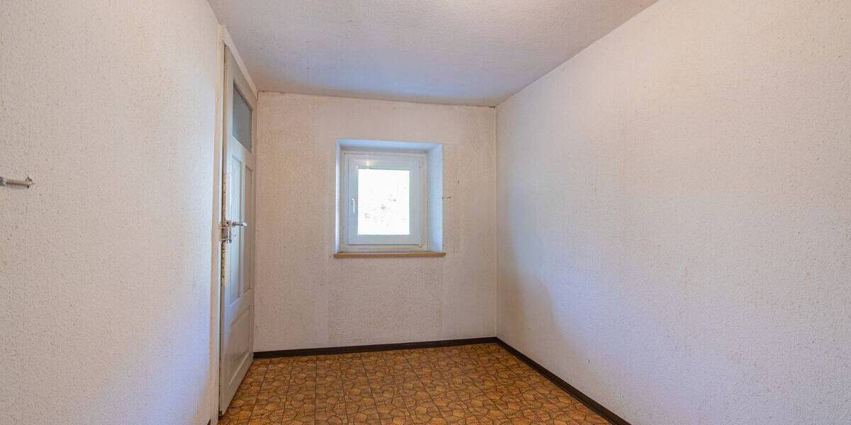 Reihenmittelhaus Klettgau Grießen - 6 Zimmer, 137 m&sup2;, 225.000&euro; | Angebot:25741792