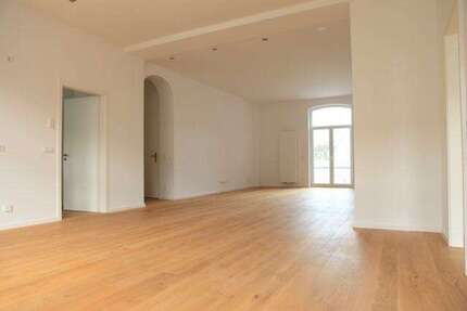 Wohnung zum Kaufen in Düsseldorf 655.000 € 109.33 m²