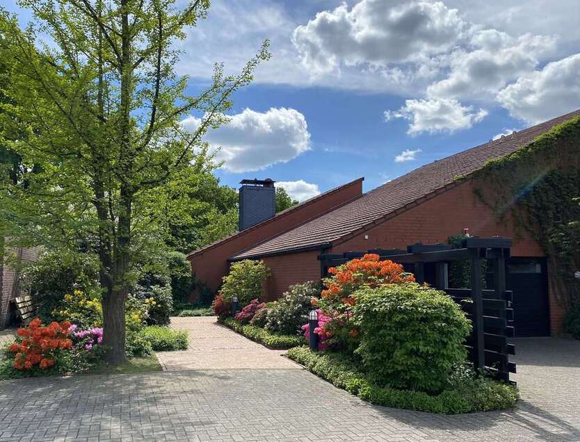 Haus zum Kaufen in Bergen 625.000 € 311 m²
