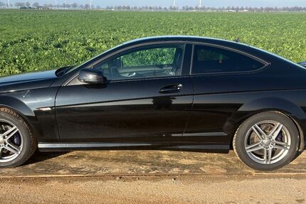 Mercedes-Benz C 250 145.000 km 16.100 &euro; Duisburg 47239