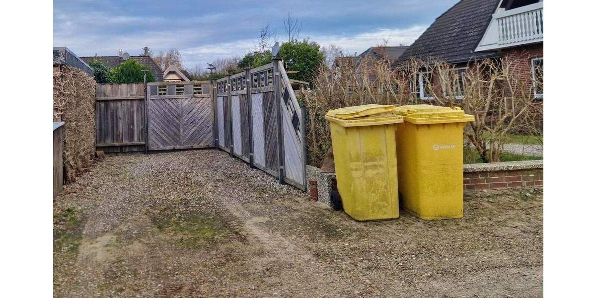 Großzügiges Einfamilienhaus mit separater Einliegerwohnung und reizvollem Ausblick in Richtung Meer 7 zimmer