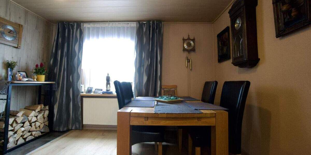 Doppelhaushälfte Erndtebrück - 4 Zimmer, 110 m&sup2;, 159.000&euro; | Angebot:25686200
