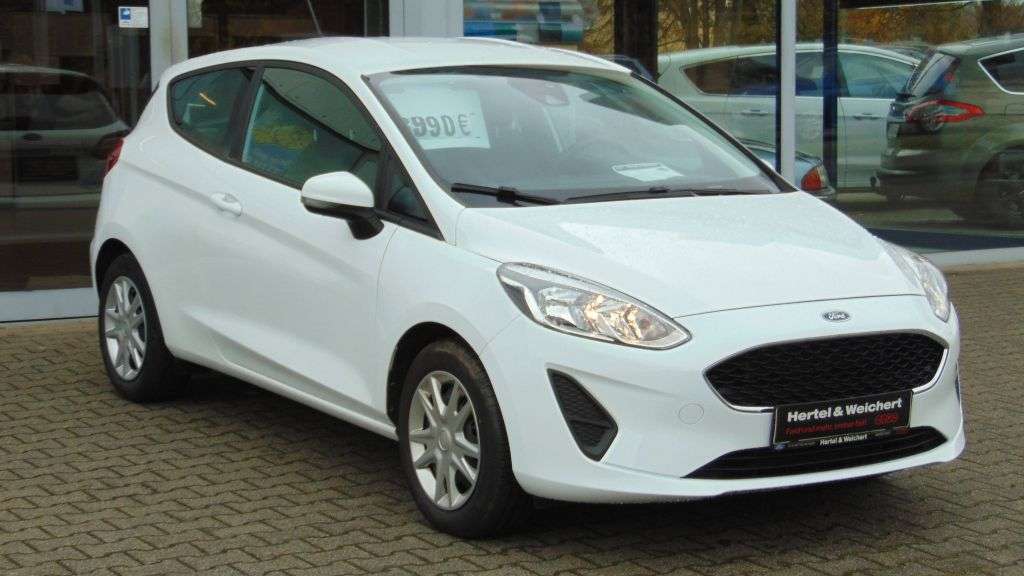 Ford Fiesta 51.175 km 8.990 € Hainichen 09661