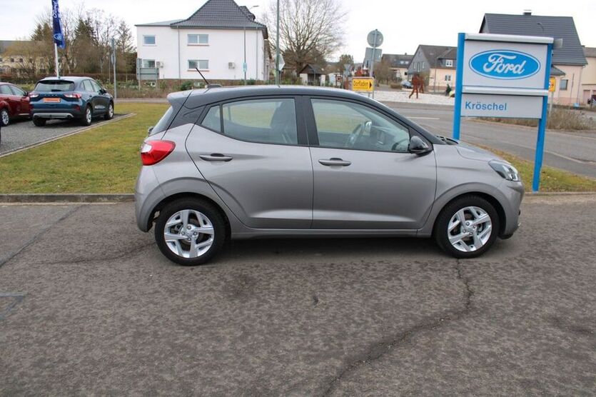 i10