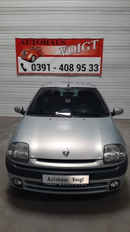 Renault Clio 129.000 km 2.998 € Magdeburg 39116
