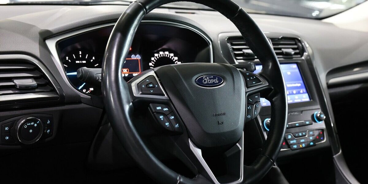 Ford Mondeo Tunier 2.0 EB / LED / NAVI+KAMERA / AHK 124.000 km 16.444 &euro; Hamm 59077