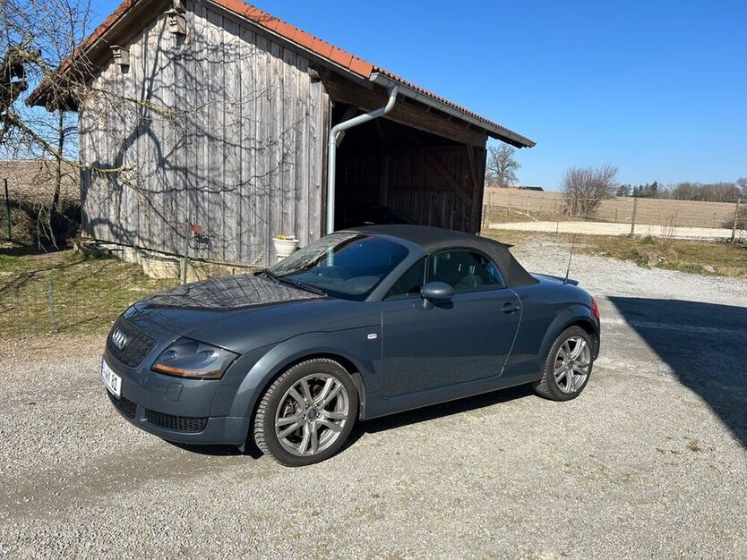 TT