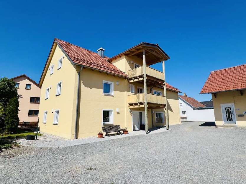 Wohnung zum Mieten in Nittenau 800 € 77 m²