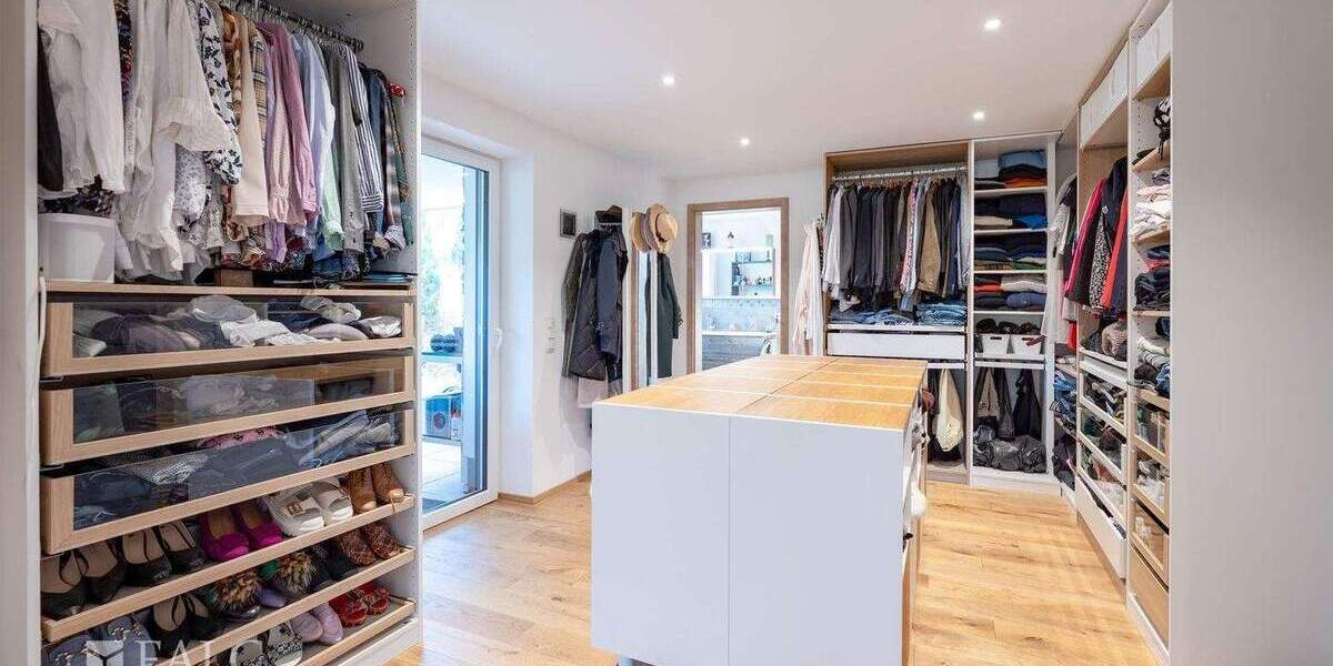 Einfamilienhaus Rieden am Forggensee Füssen - 8 Zimmer, 302 m&sup2;, 1.420.000&euro; | Angebot:25742768