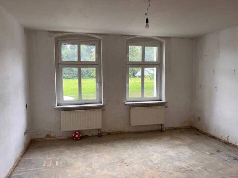 Grosses EFH, 4 Zi., 120 qm, 795 qm Grund, 1.550 € NKM 4 zimmer