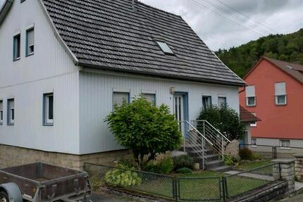 Haus Schöntal - 7 Zimmer, 122 m&sup2;, 1.500&euro; | Angebot:27620271