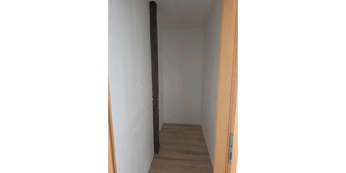 Dachgeschoßwohnung Aschersleben - 4 Zimmer, 90 m&sup2;, 750&euro; | Angebot:26211977