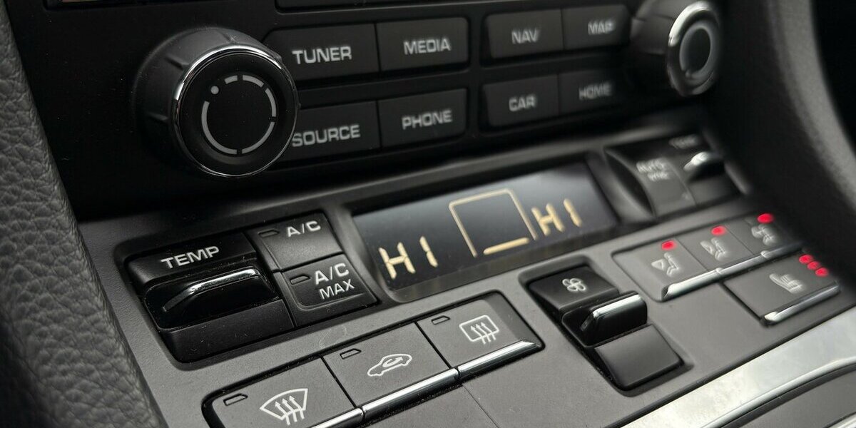 Porsche Cayman 718 KAMERA/NAVIGATION/SITZHEIZUNG 14.510 km 59.900 &euro; Villingen-Schwenningen 78054