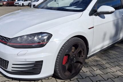 VW Golf 122.646 km 10.250 € Chemnitz 09113