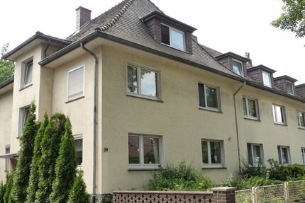 KS, Leuschnerstr. 2 ZKB im DG + Gartennutzung