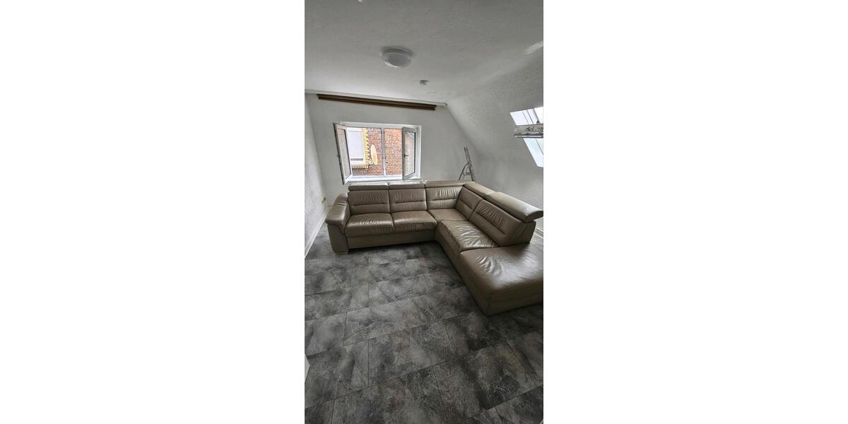 Dachgeschoßwohnung Siegen Kaan-Marienborn - 3 Zimmer, 60 m&sup2;, 700&euro; | Angebot:26254940