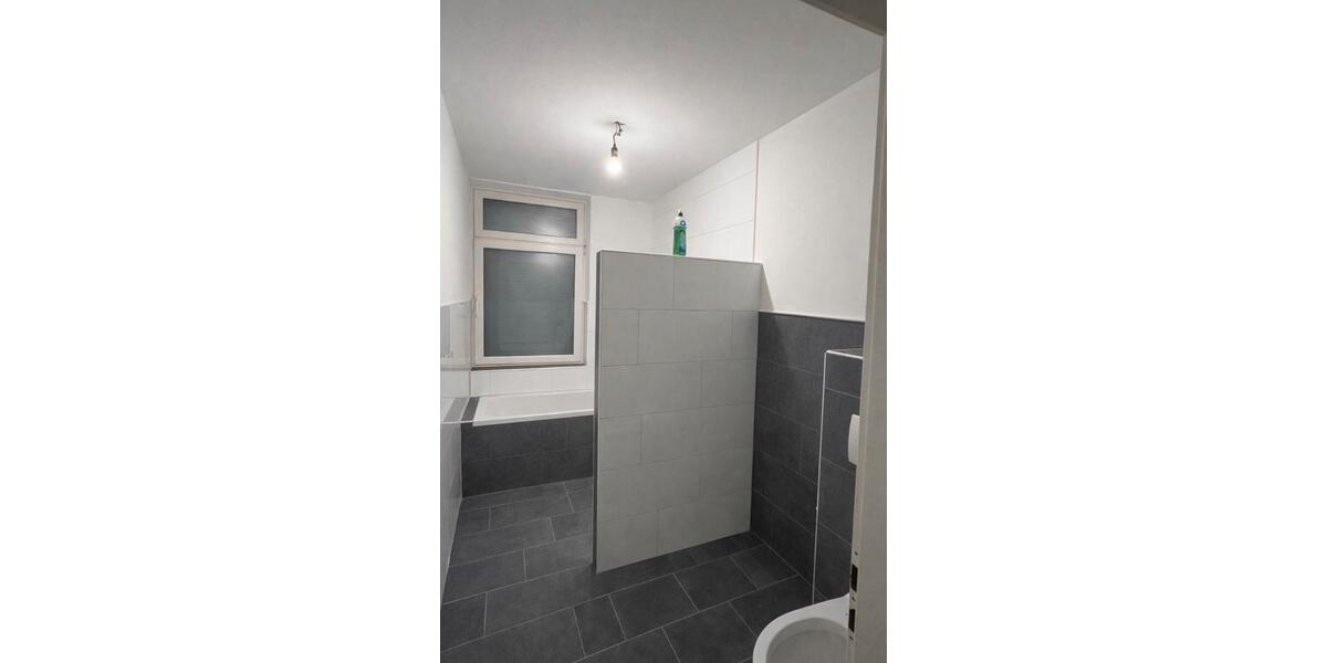 Erdgeschoßwohnung Burg - 4 Zimmer, 130 m&sup2;, 820&euro; | Angebot:26409641