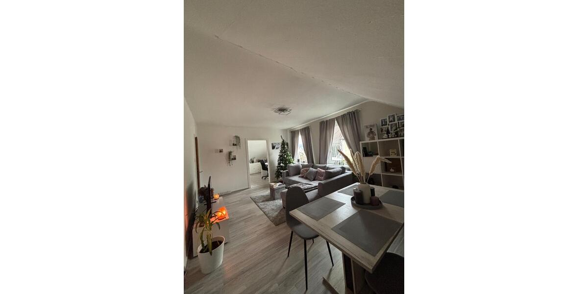 Dachgeschoßwohnung Uslar - 3 Zimmer, 64 m&sup2;, 650&euro; | Angebot:25105484
