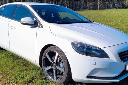 Volvo V40 144.000 km 7.500 &euro; Grimburg 54413