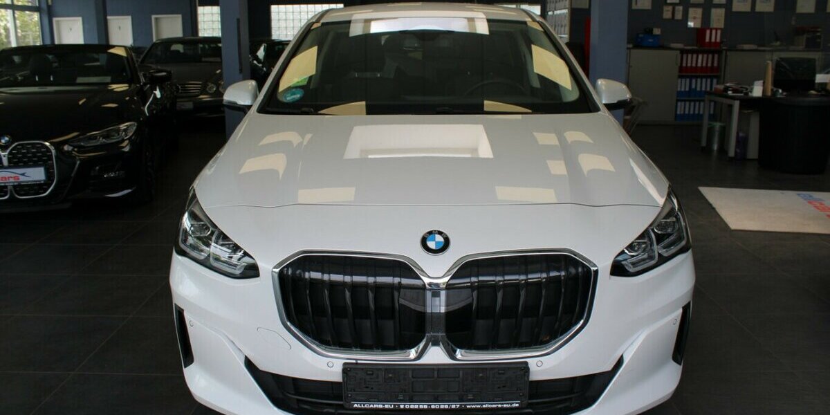 BMW 218 Active Tourer Aut. 32.270 km 25.980 &euro; Euskirchen 53881
