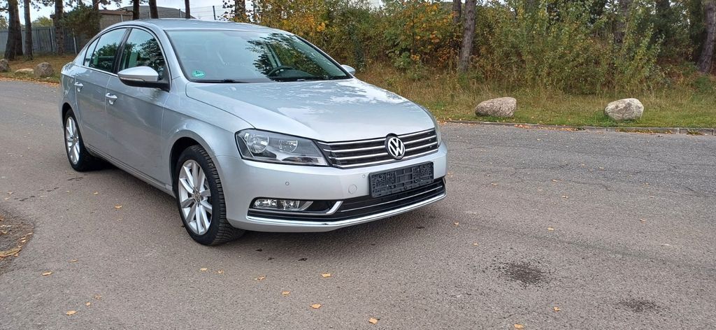 VW Passat 98.000 km 10.499 € Geesthacht 21502