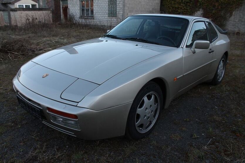 944