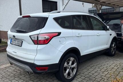 Ford Kuga 99.261 km 16.400 &euro; Karben 61184