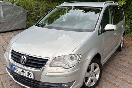 VW Touran 218.000 km 3.600 &euro; Regensburg 93049