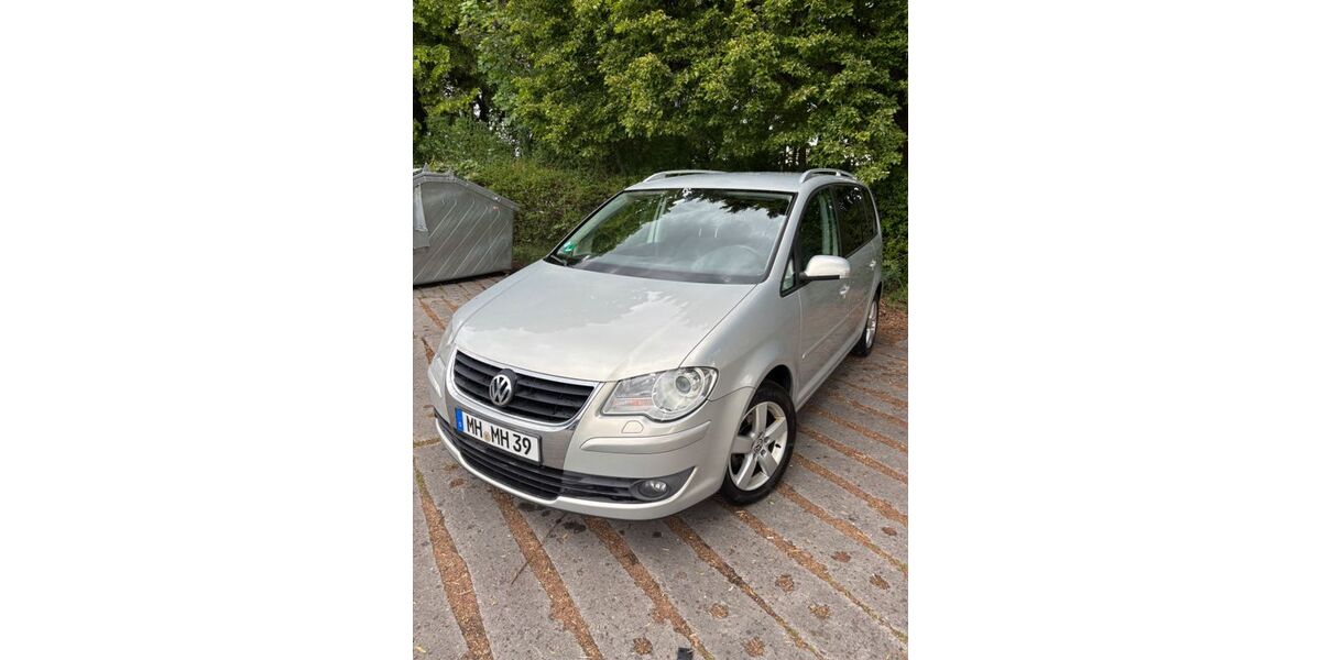 VW Touran 218.000 km 3.600 &euro; Regensburg 93049