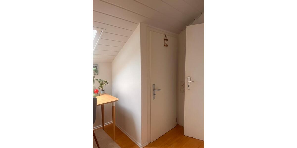 Dachgeschoßwohnung Bruchköbel - 3 Zimmer, 60 m&sup2;, 990&euro; | Angebot:26506870