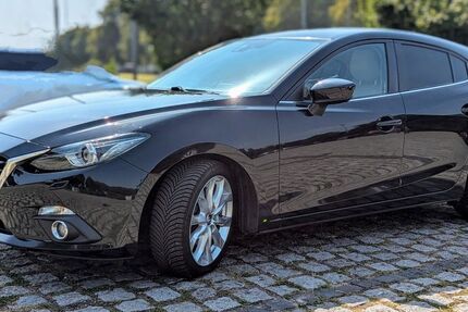 Mazda 3 129.000 km 10.600 &euro; Frankfurt 60431