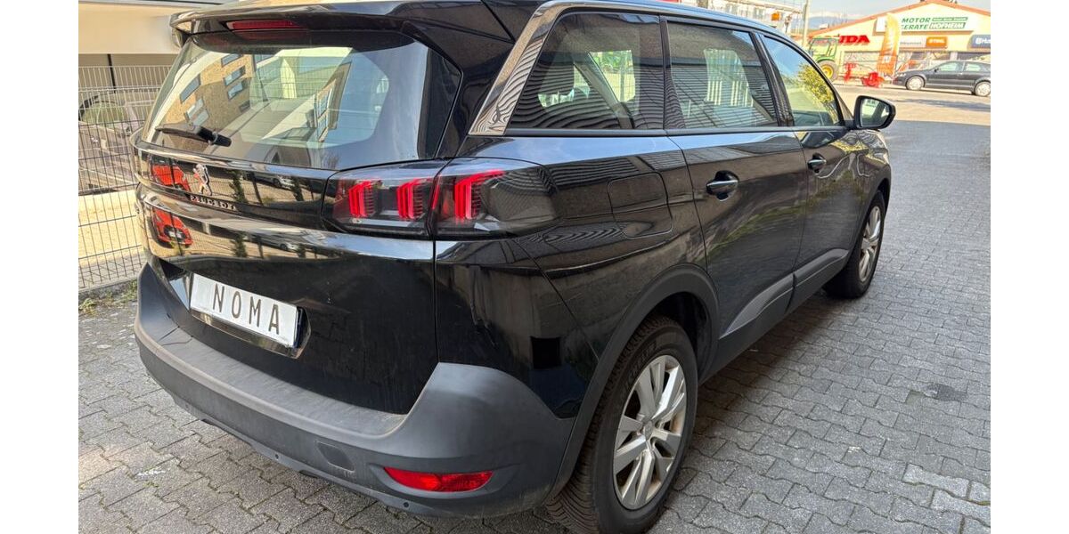 Peugeot 5008 185.986 km 13.566 &euro; Frankfurt am Main 60389