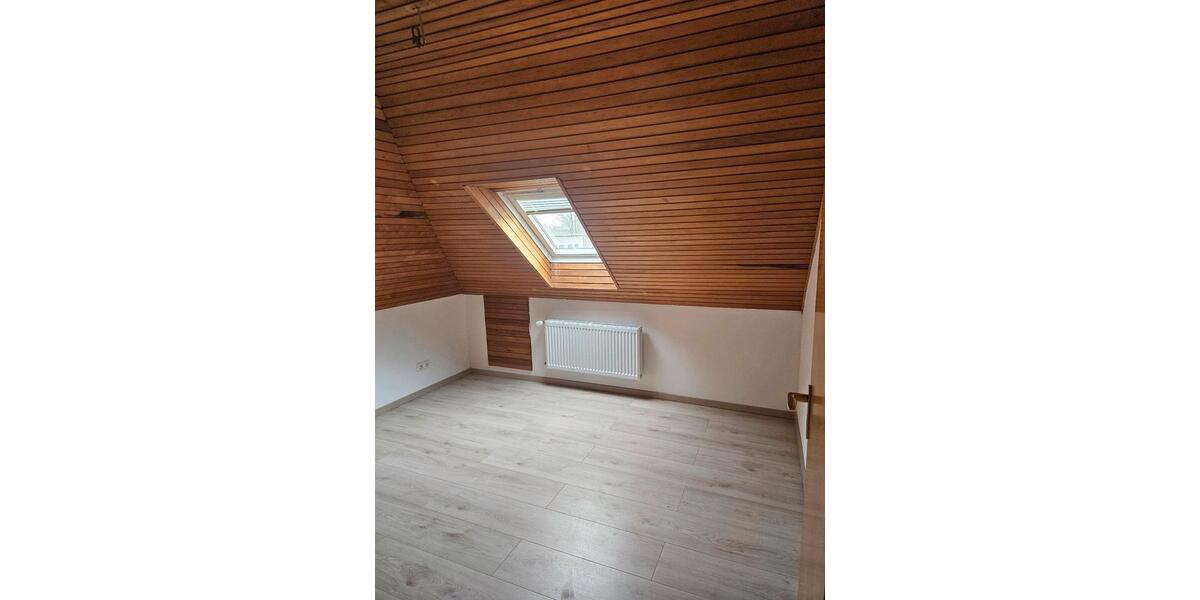 Dachgeschoßwohnung Kiel Meimersdorf - 2 Zimmer, 70 m&sup2;, 1.020&euro; | Angebot:25405786