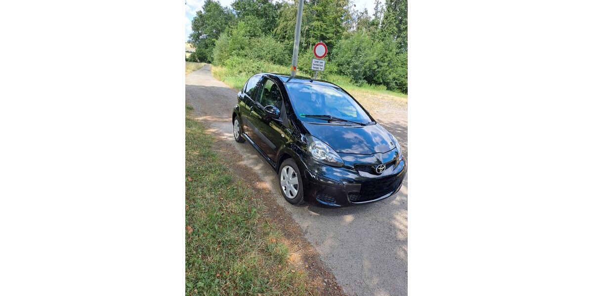 Toyota Aygo (X) 129.000 km 3.300 &euro; Bottenbach 66505