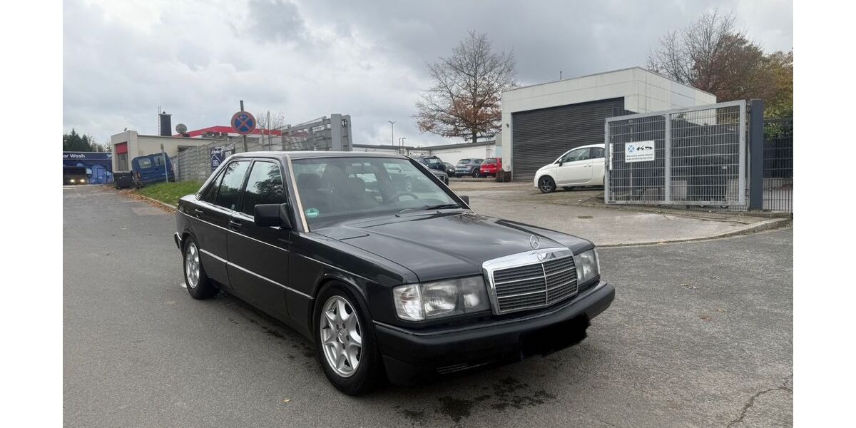Mercedes-Benz 190 211.000 km 3.500 &euro; Essen 45143