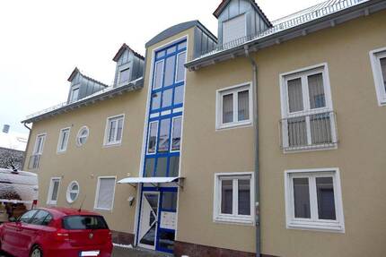 Wohnung Neumarkt in der Oberpfalz Neumarkt - 4 Zimmer, 100 m&sup2;, 840&euro; | Angebot:26798585