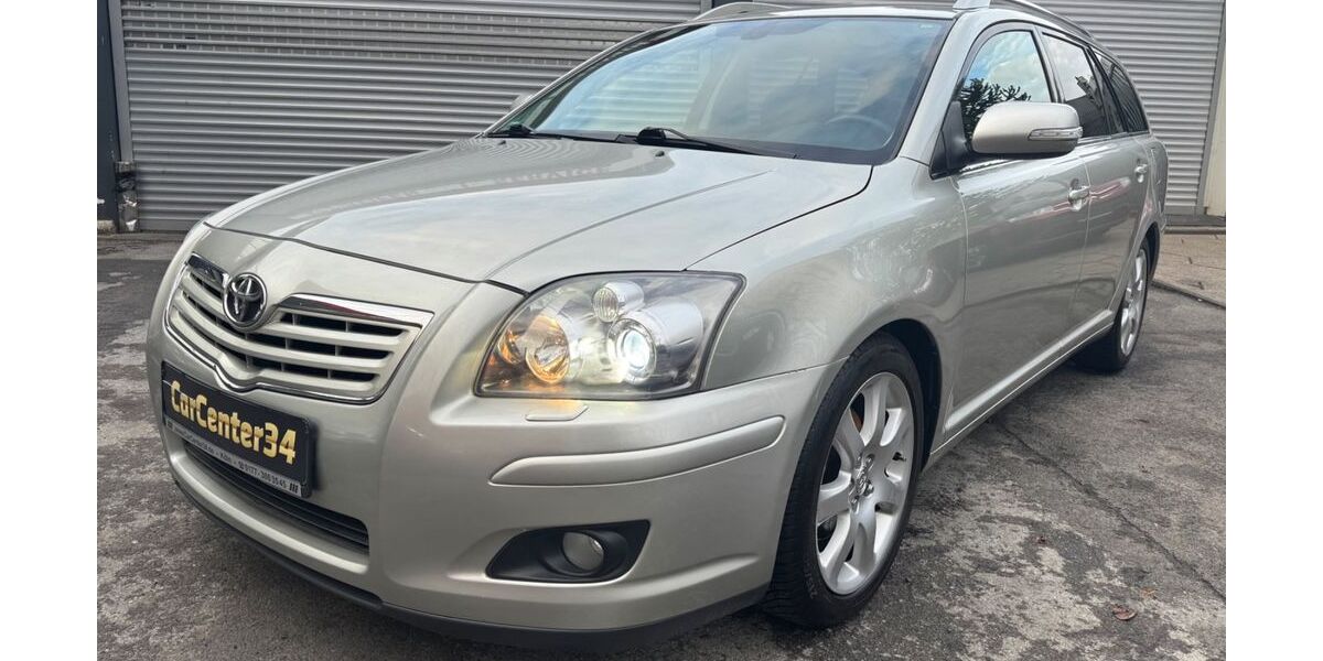 Toyota Avensis 215.000 km 3.950 &euro; Köln 51107