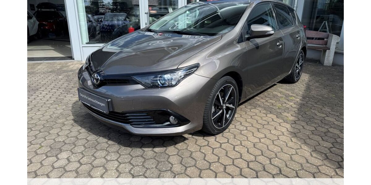 Toyota Auris 22.721 km 14.590 &euro; Hilpoltstein 91161