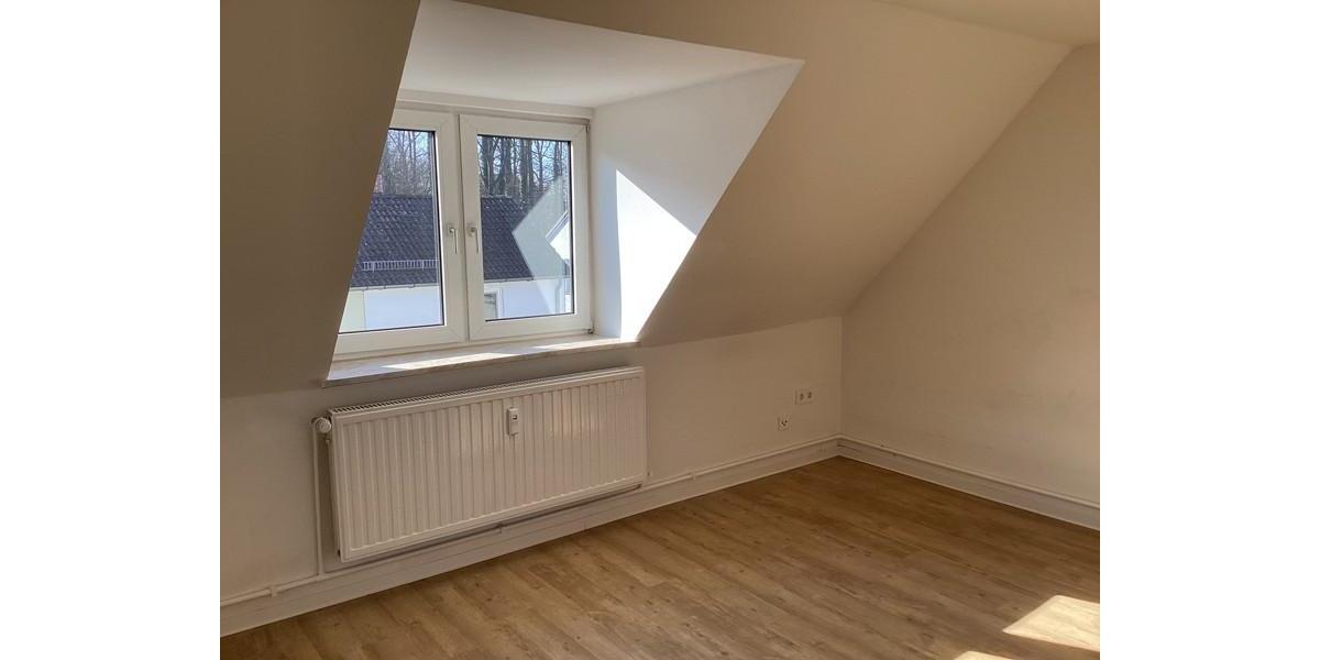 Dachgeschoßwohnung Lübeck Sankt Jürgen - 1 Zimmer, 25 m&sup2;, 289&euro; | Angebot:25442919