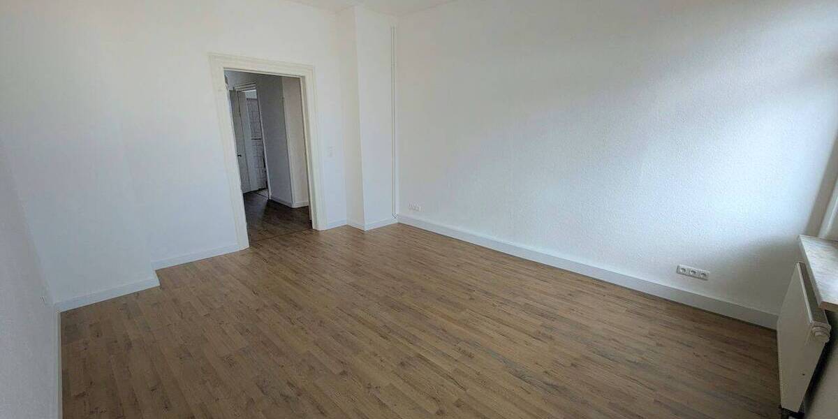 Etagenwohnung Meerane - 3 Zimmer, 85 m&sup2;, 400&euro; | Angebot:26788079